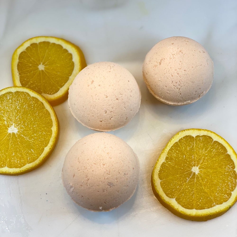 Handmade bath bomb // orange scent